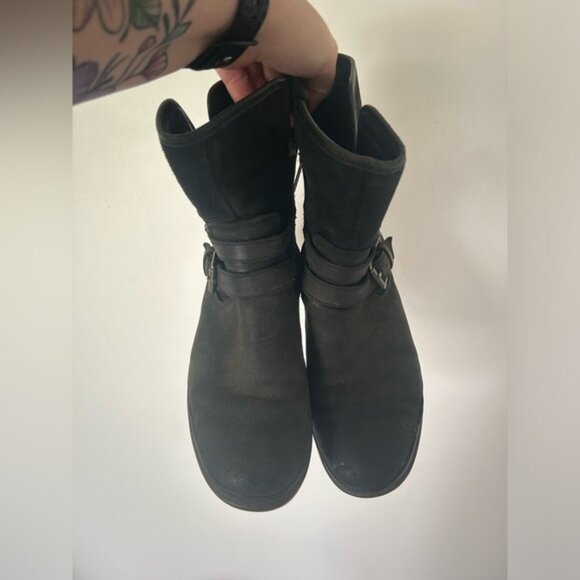 UGG Simmens Waterproof Leather Boots Black Buckle Belted Biker Moto - Picture 5 of 10